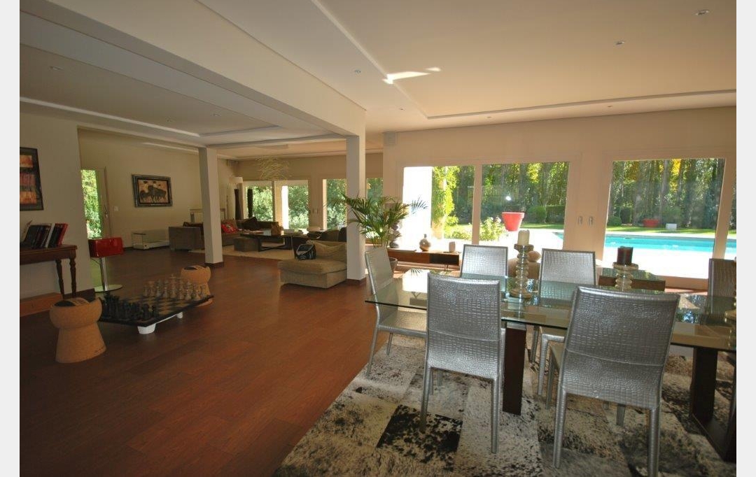 Annonces SALONDEPROVENCE : Domaines / Propriétés | SALON-DE-PROVENCE (13300) | 450 m2 | 1 860 000 &euro; 